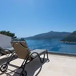 Kalamar Bay 5 Bedroom Seaview With Private Pool Hot Tub