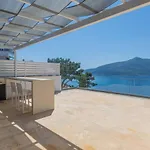Kalamar Bay 5 Bedroom Seaview With Private Pool Hot Tub