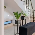 Kalamar Bay 5 Bedroom Seaview With Private Pool Hot Tub *