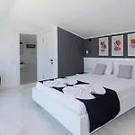 Villa Kalamar Bay 5 Bedroom Seaview With Private Pool Hot Tub
