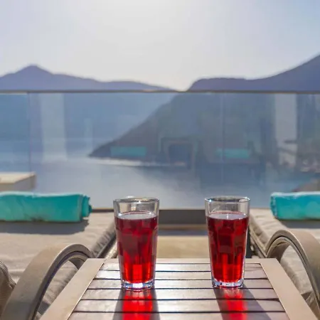 Вилла Kalamar Bay 5 Bedroom Seaview With Private Pool Hot Tub *