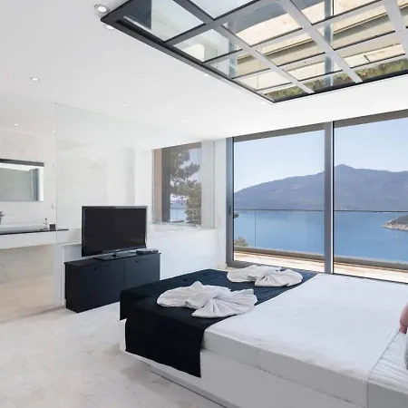 Kalamar Bay 5 Bedroom Seaview With Private Pool Hot Tub