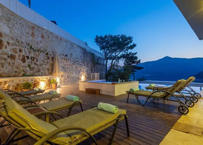 Kalamar Bay 5 Bedroom Seaview With Private Pool Hot Tub 卡尔坎